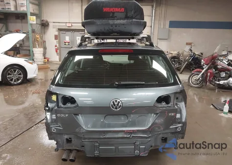 2017 Volkswagen Golf Sportwagen Tsi S z USA, uszkodzony, nr VIN 3VWC17AU2HM501532